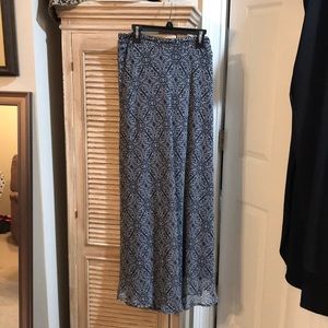 Roz & Ali fully lined maxi skirt